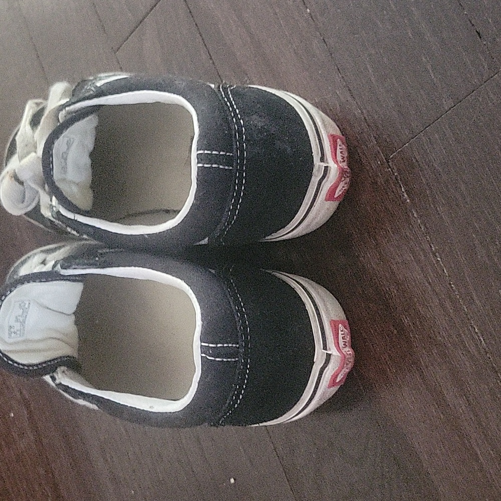 Vans - Picture 5 of 6